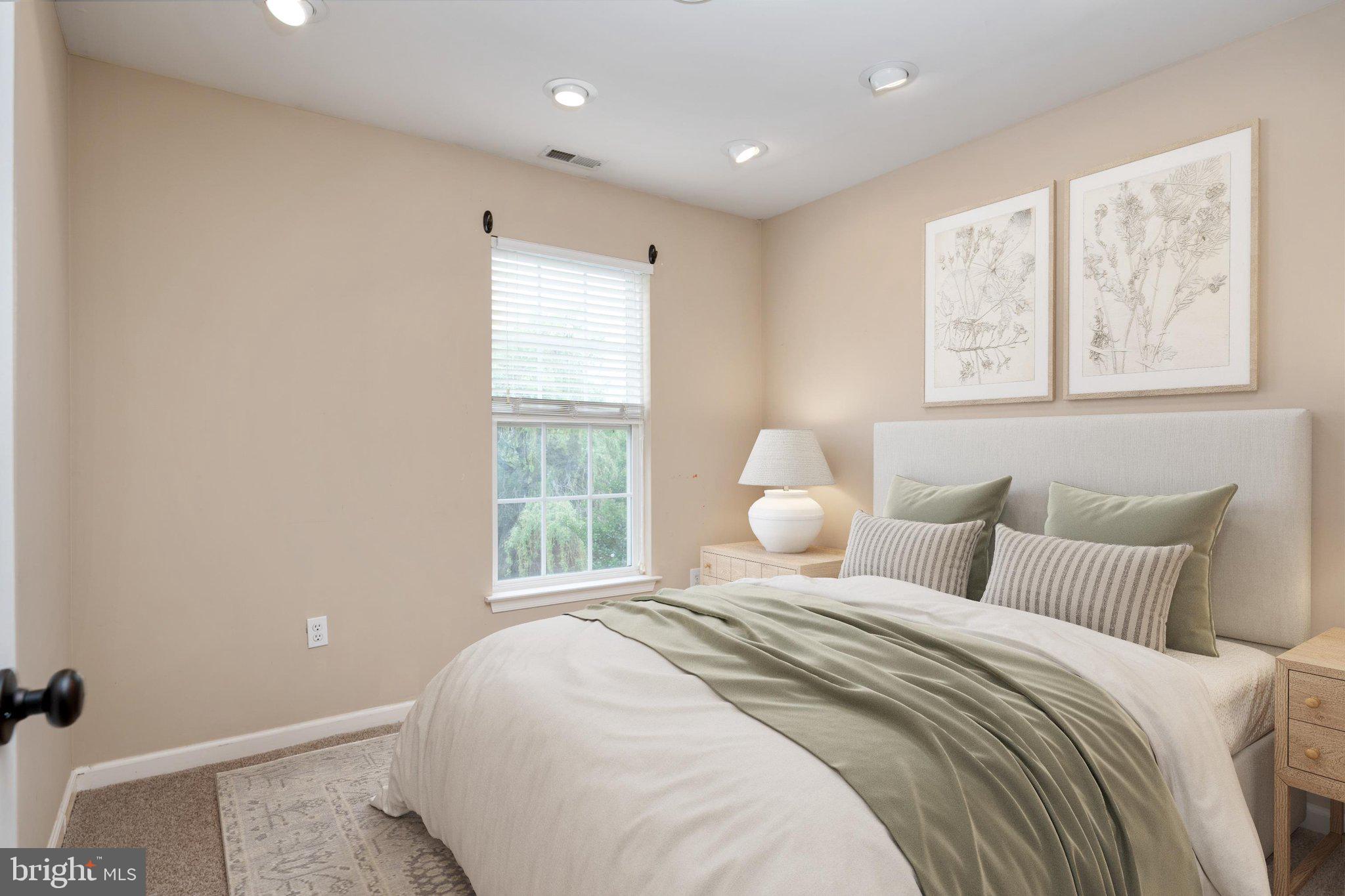 NORTH BROOK - Residential