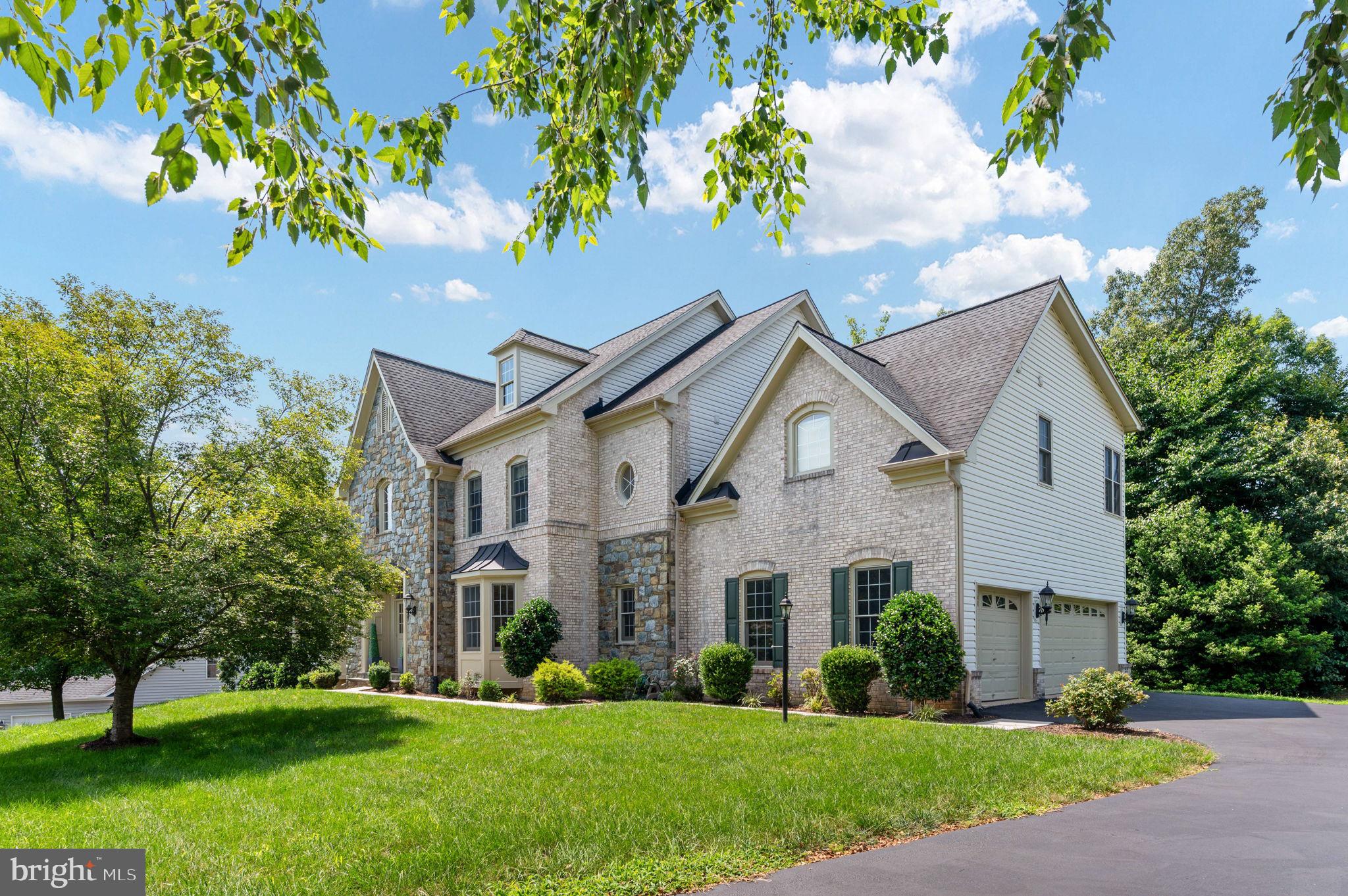 OCCOQUAN OVERLOOK - Residential