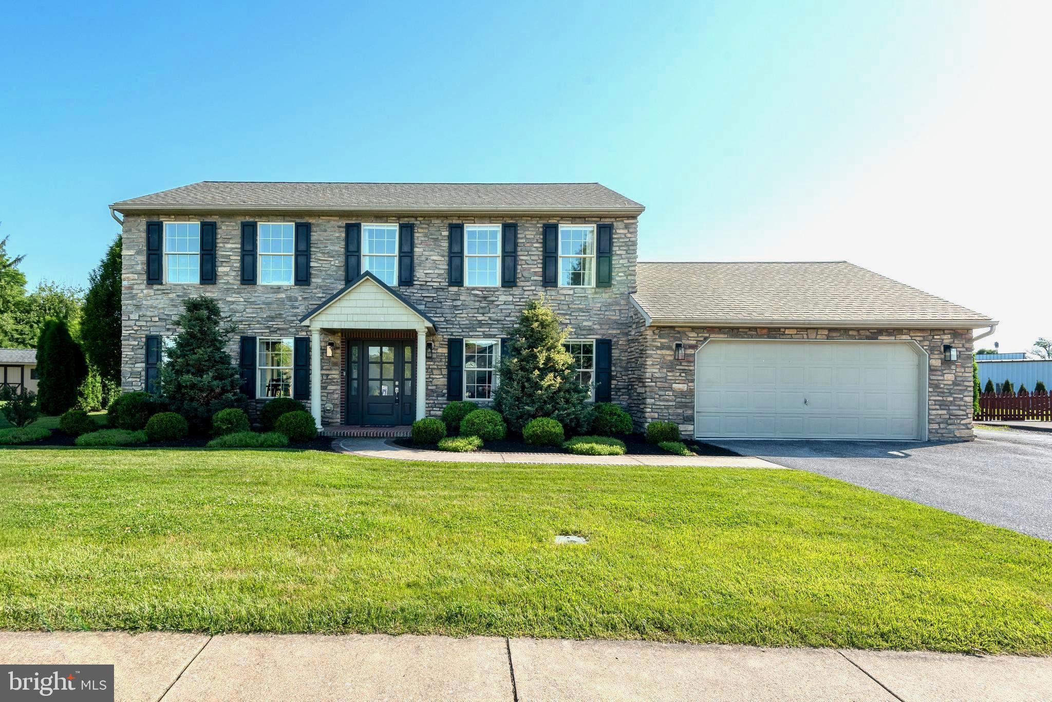 HIGH POINTE VILLAGE - Residential