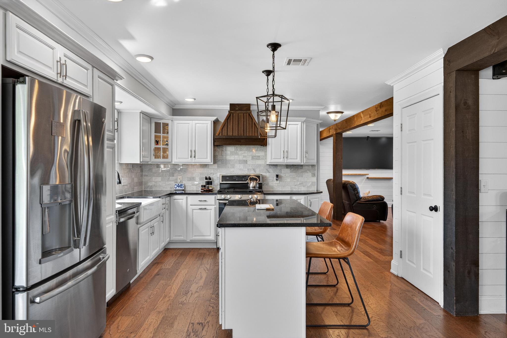 HIGH POINTE VILLAGE - Residential