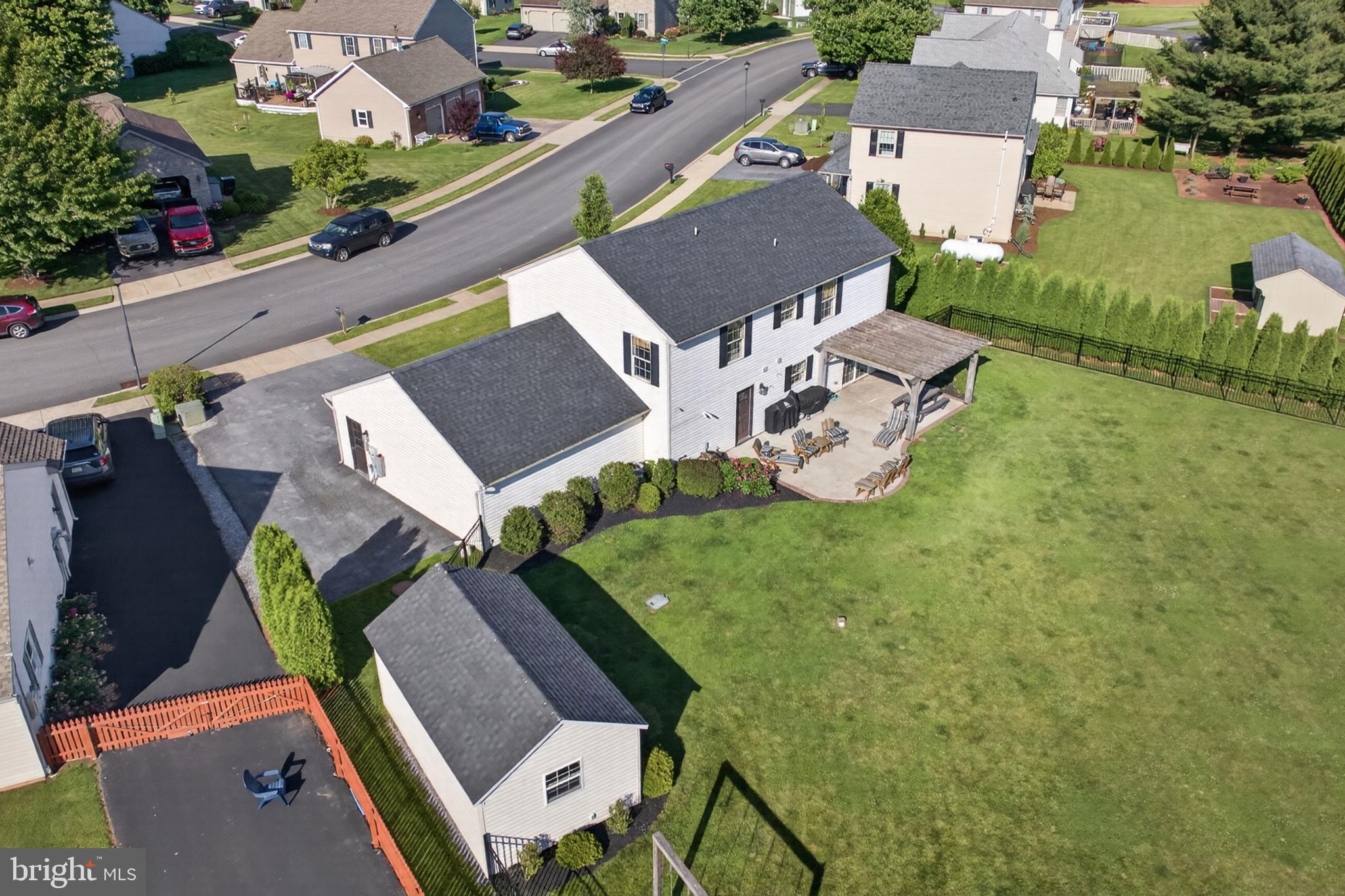 HIGH POINTE VILLAGE - Residential