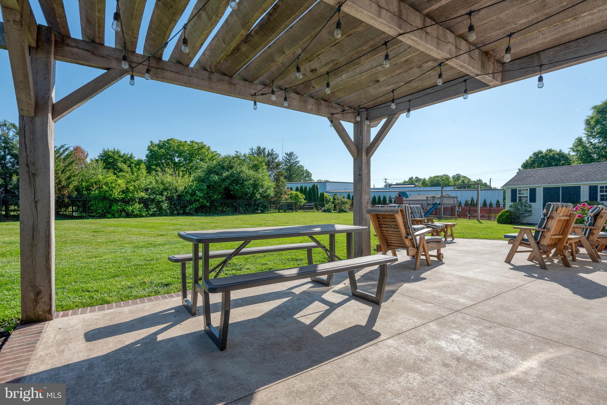 HIGH POINTE VILLAGE - Residential