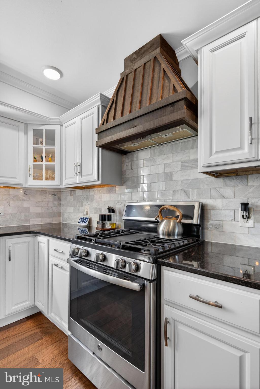 HIGH POINTE VILLAGE - Residential