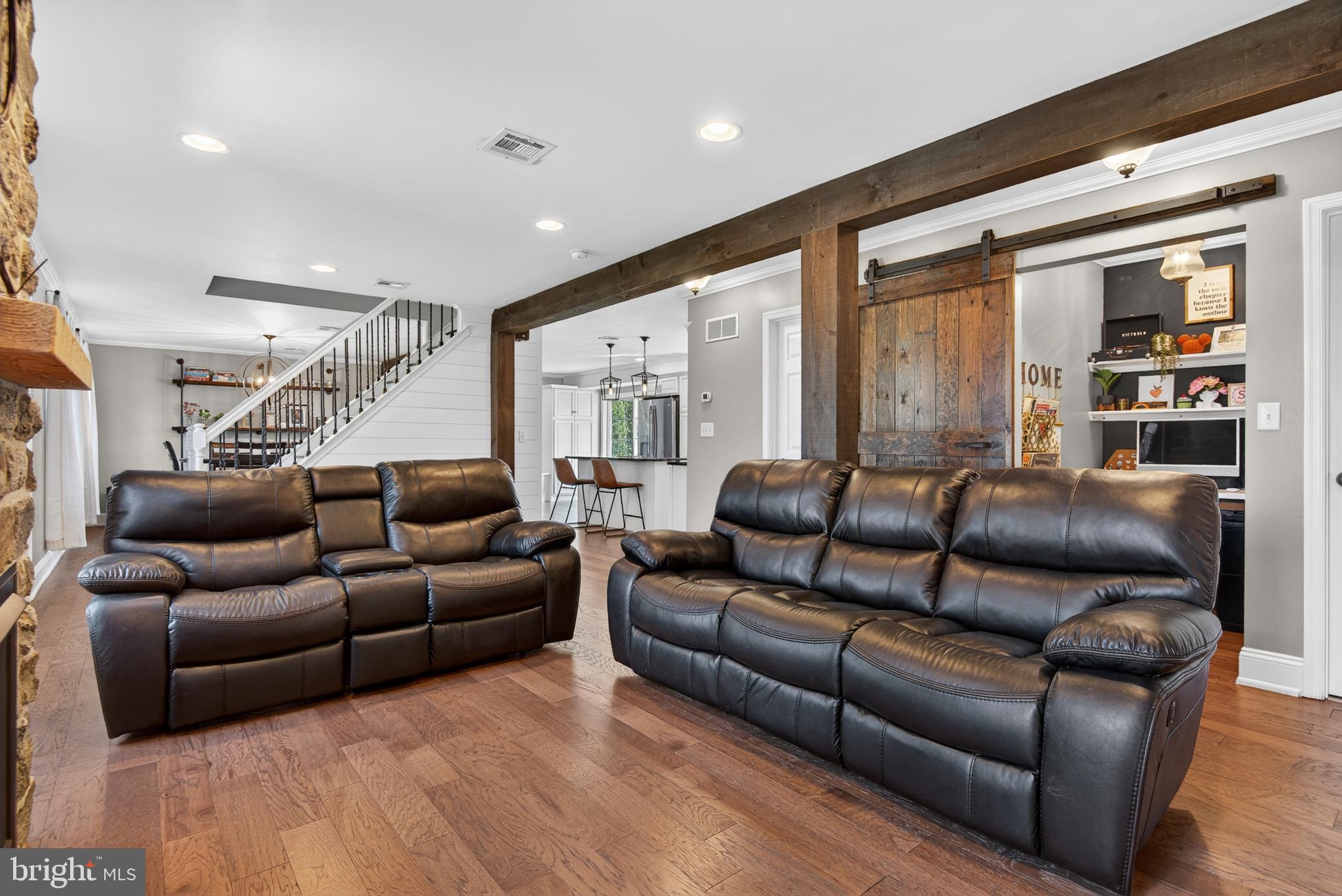 HIGH POINTE VILLAGE - Residential
