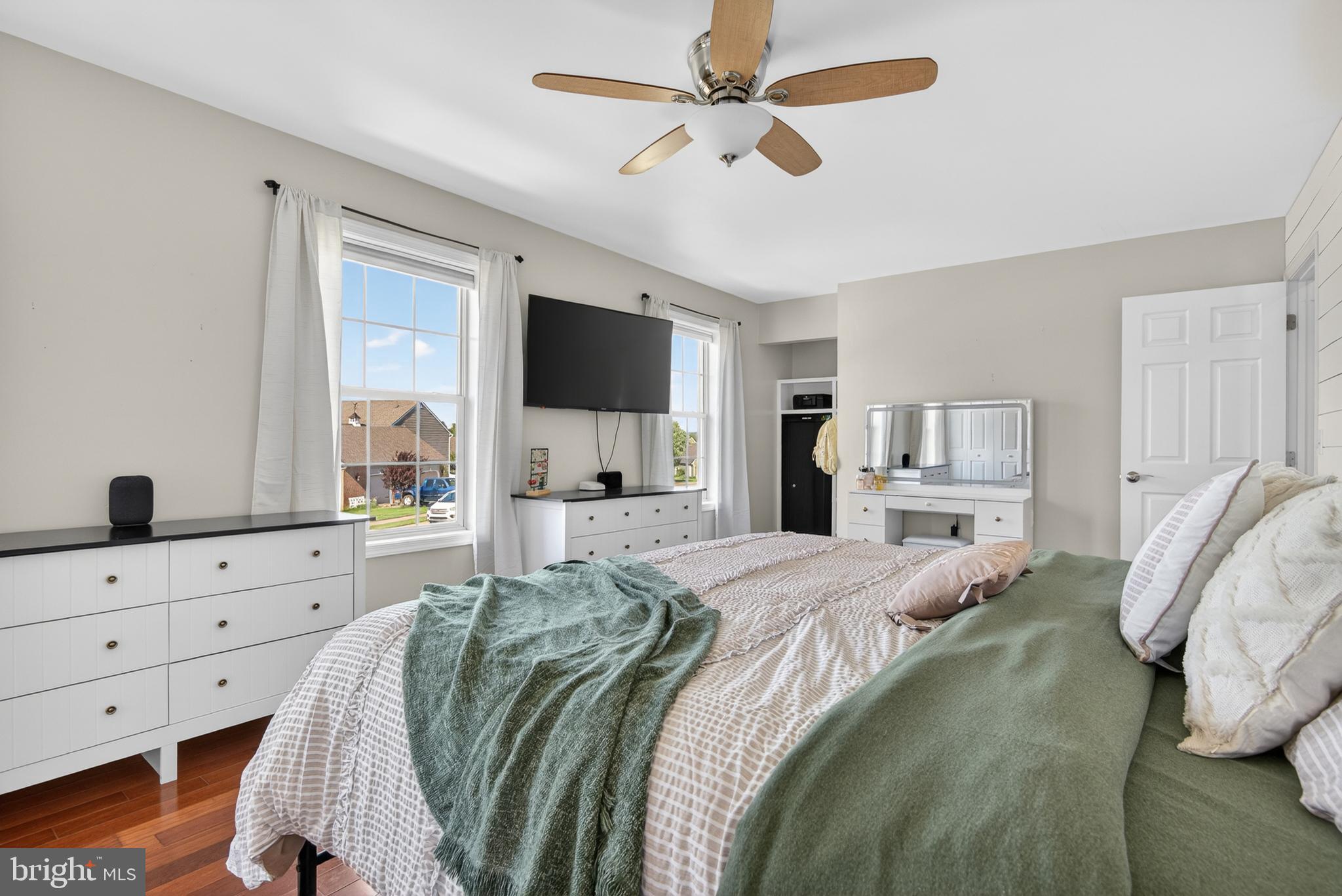 HIGH POINTE VILLAGE - Residential
