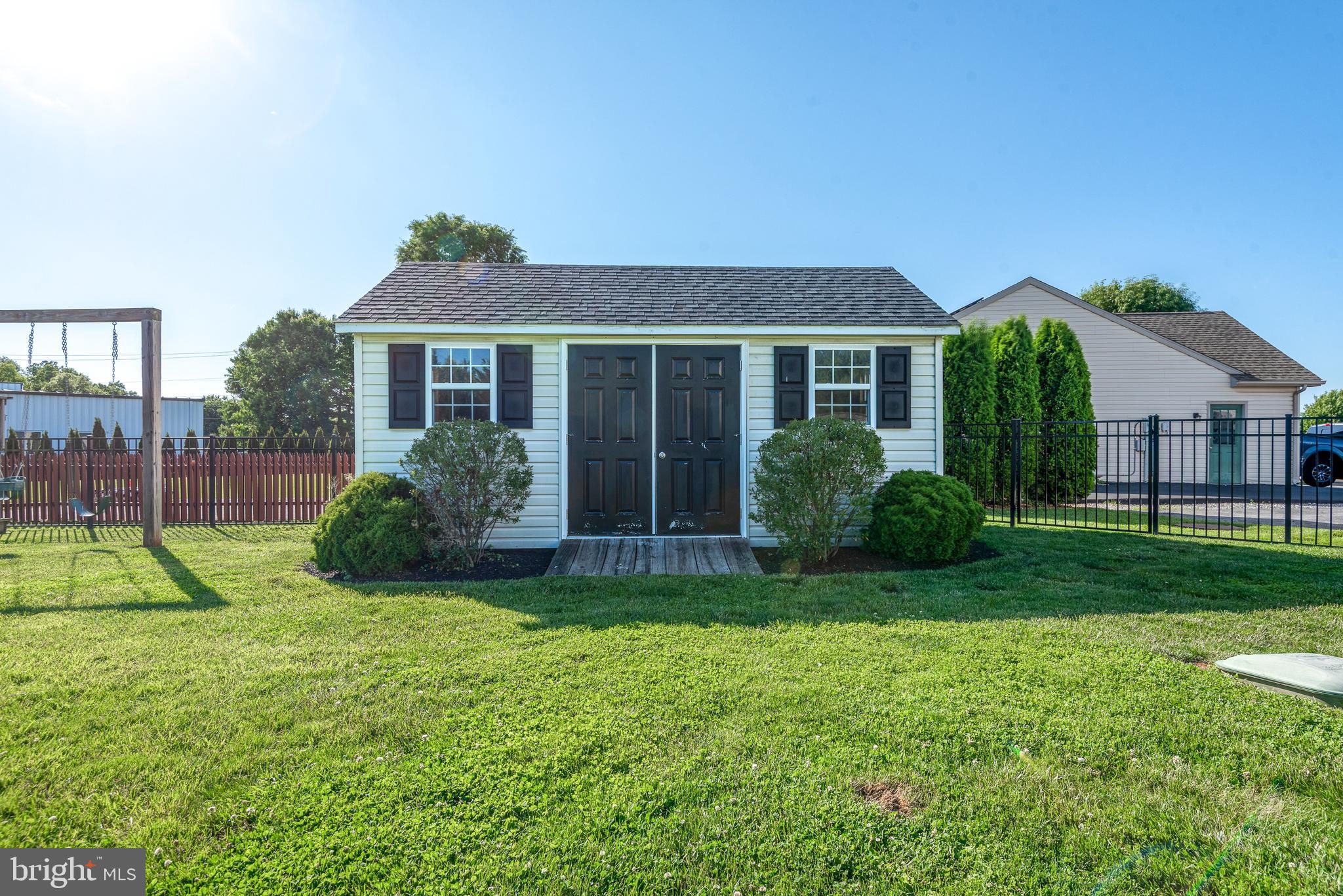 HIGH POINTE VILLAGE - Residential