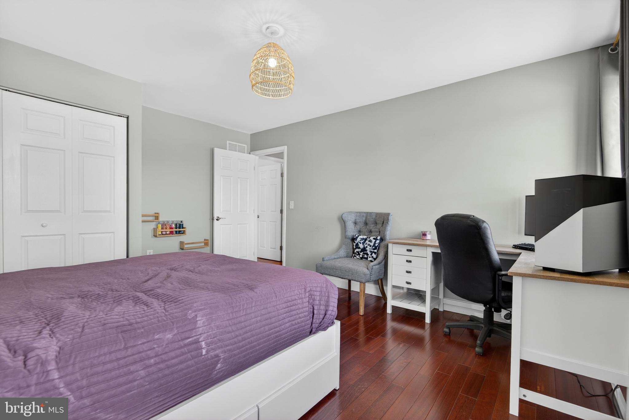 HIGH POINTE VILLAGE - Residential