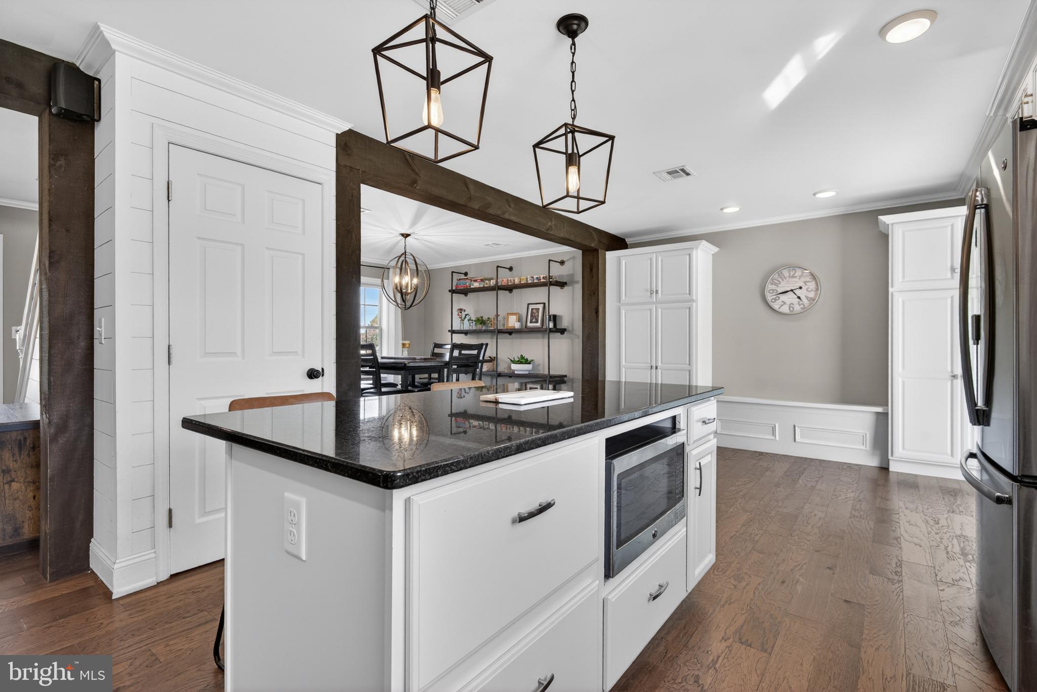 HIGH POINTE VILLAGE - Residential