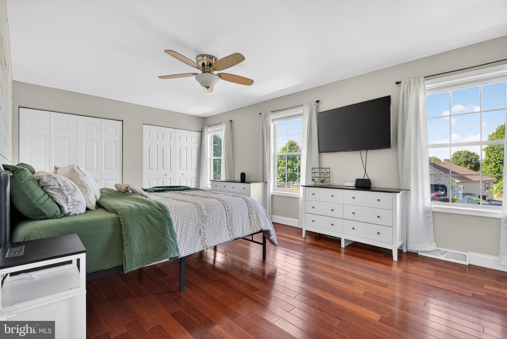 HIGH POINTE VILLAGE - Residential