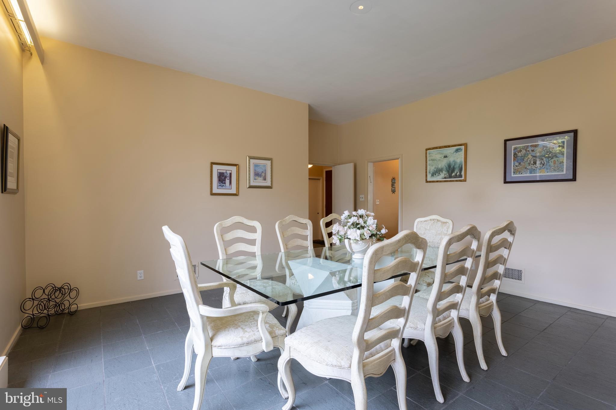 DUMBARTON - Residential