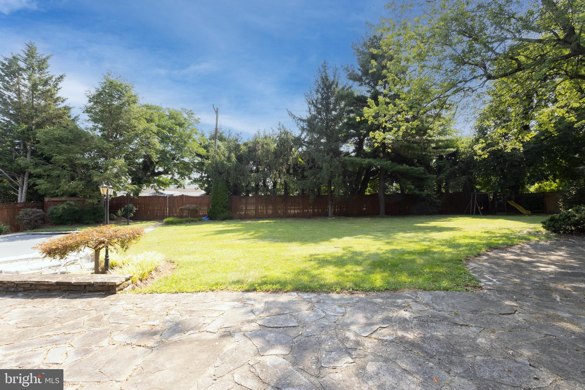 DUMBARTON - Residential