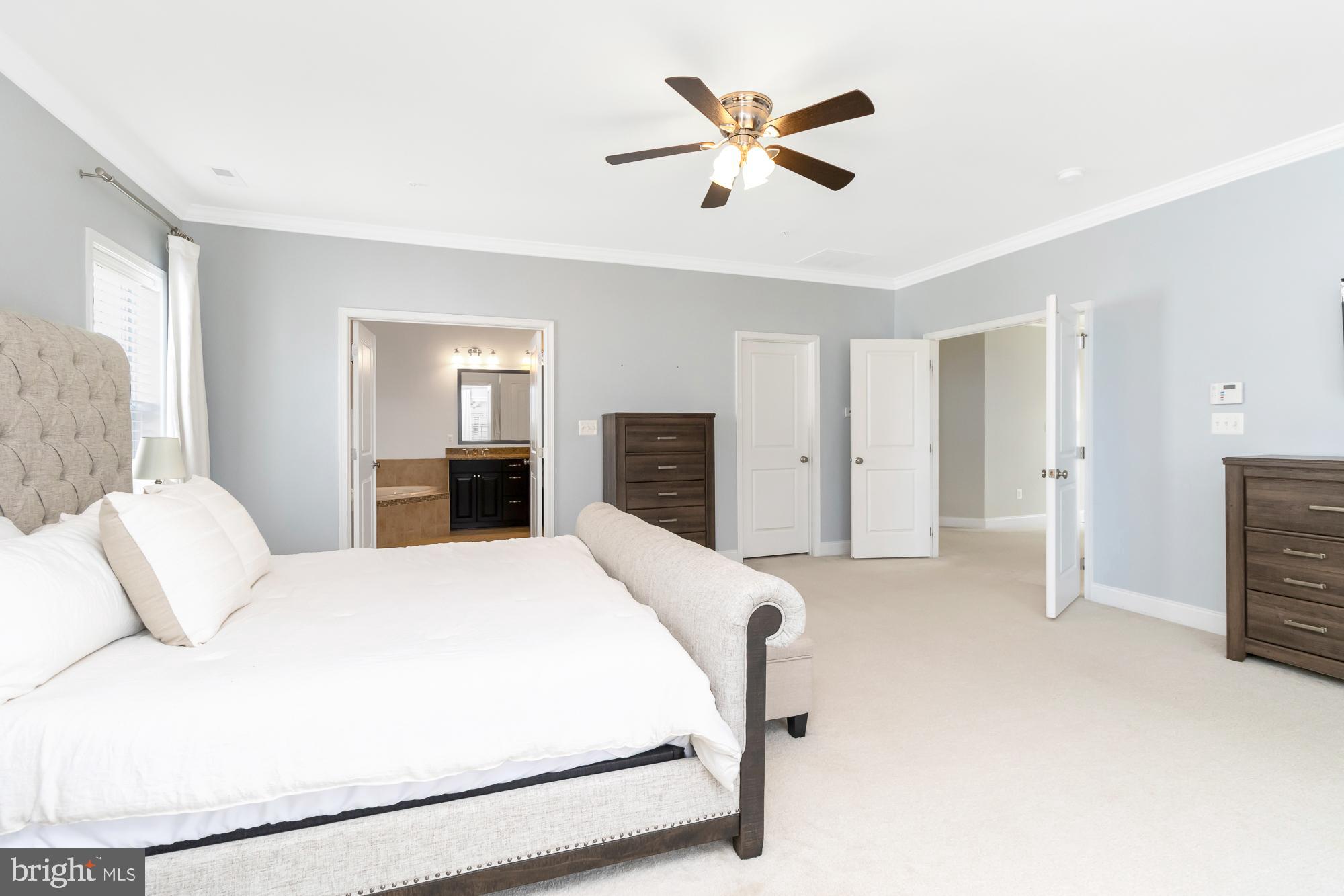 LAUREL RIDGE - Residential
