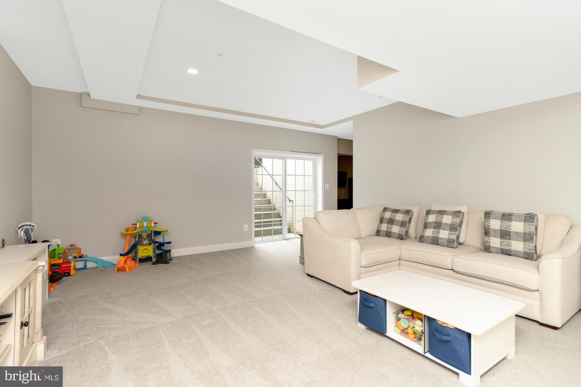 LAUREL RIDGE - Residential