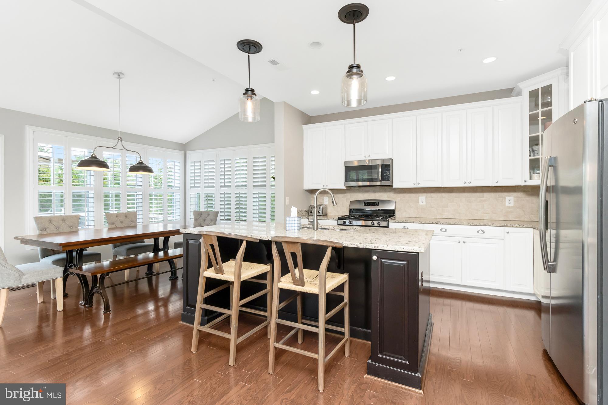 LAUREL RIDGE - Residential