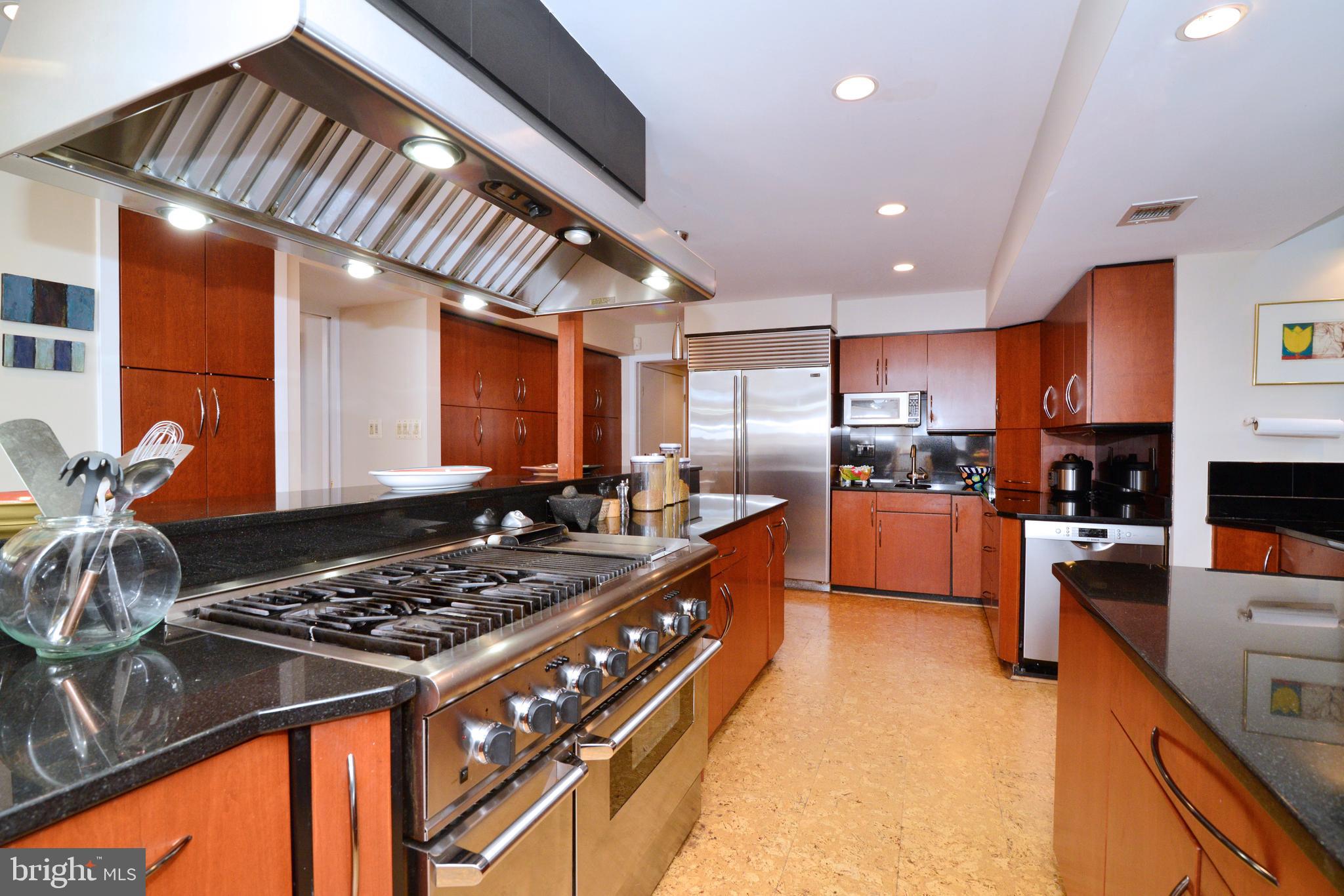 RESTON - Residential