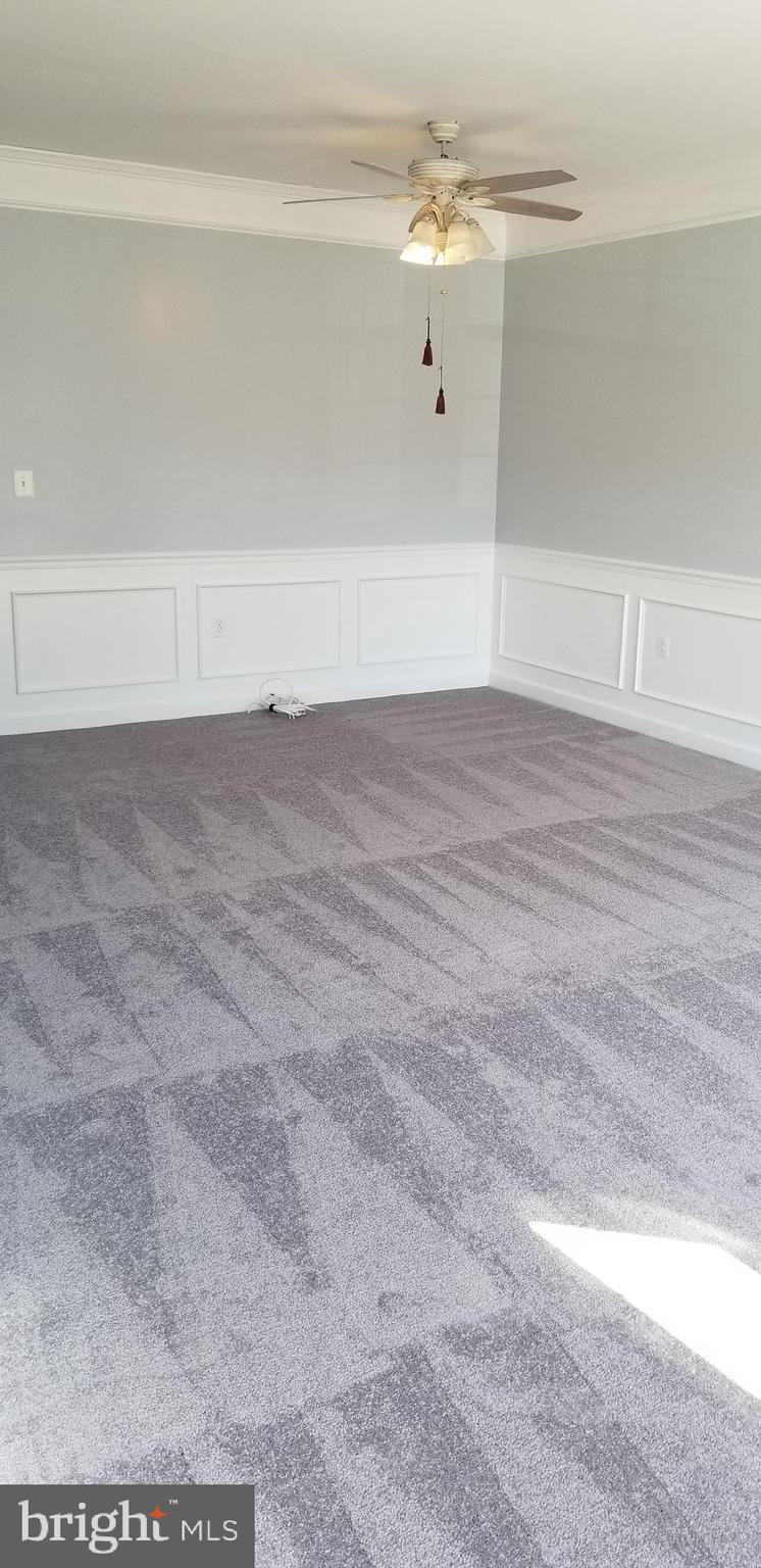 HAWKS VIEW GLEN - Residential Lease