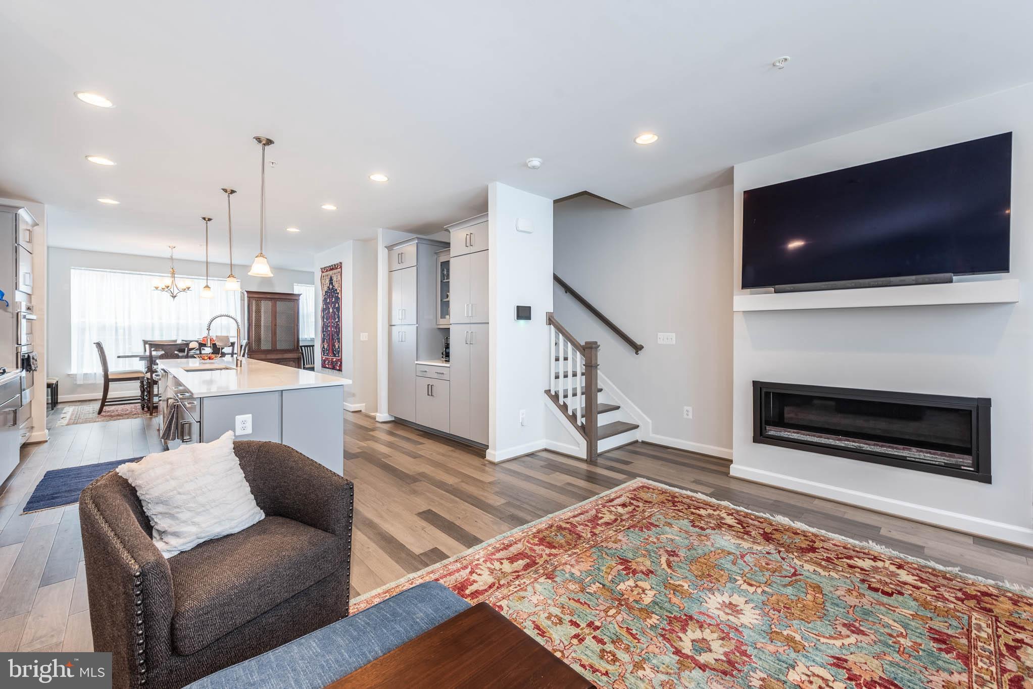 POTOMAC OVERLOOK AT NATIONAL HARBOR - Residential