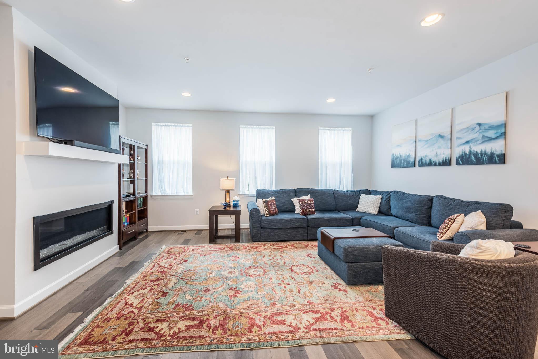 POTOMAC OVERLOOK AT NATIONAL HARBOR - Residential