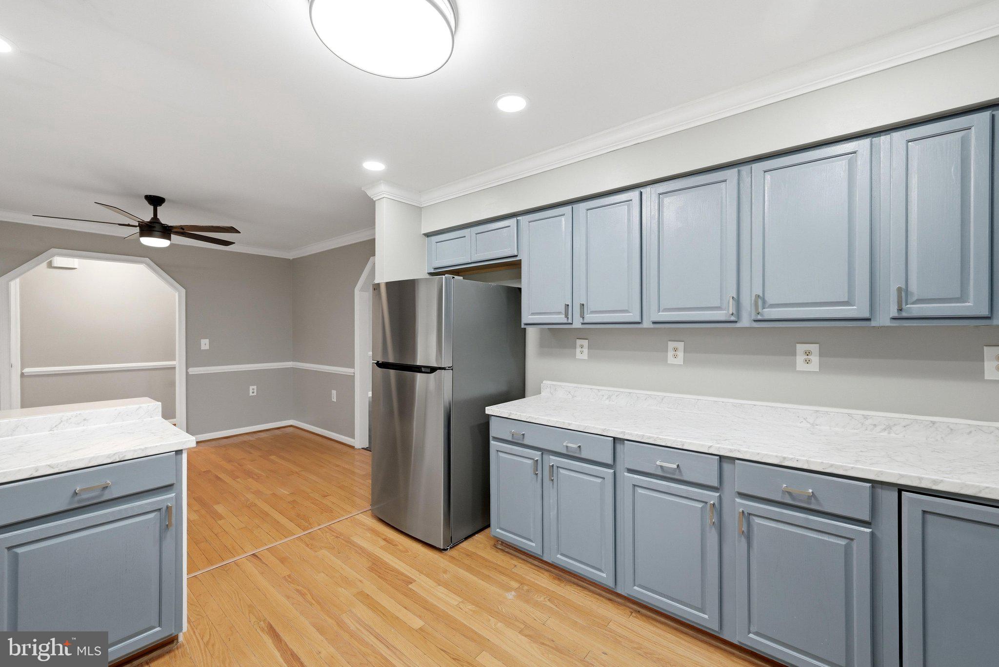 DOUGLAS OAKS - Residential