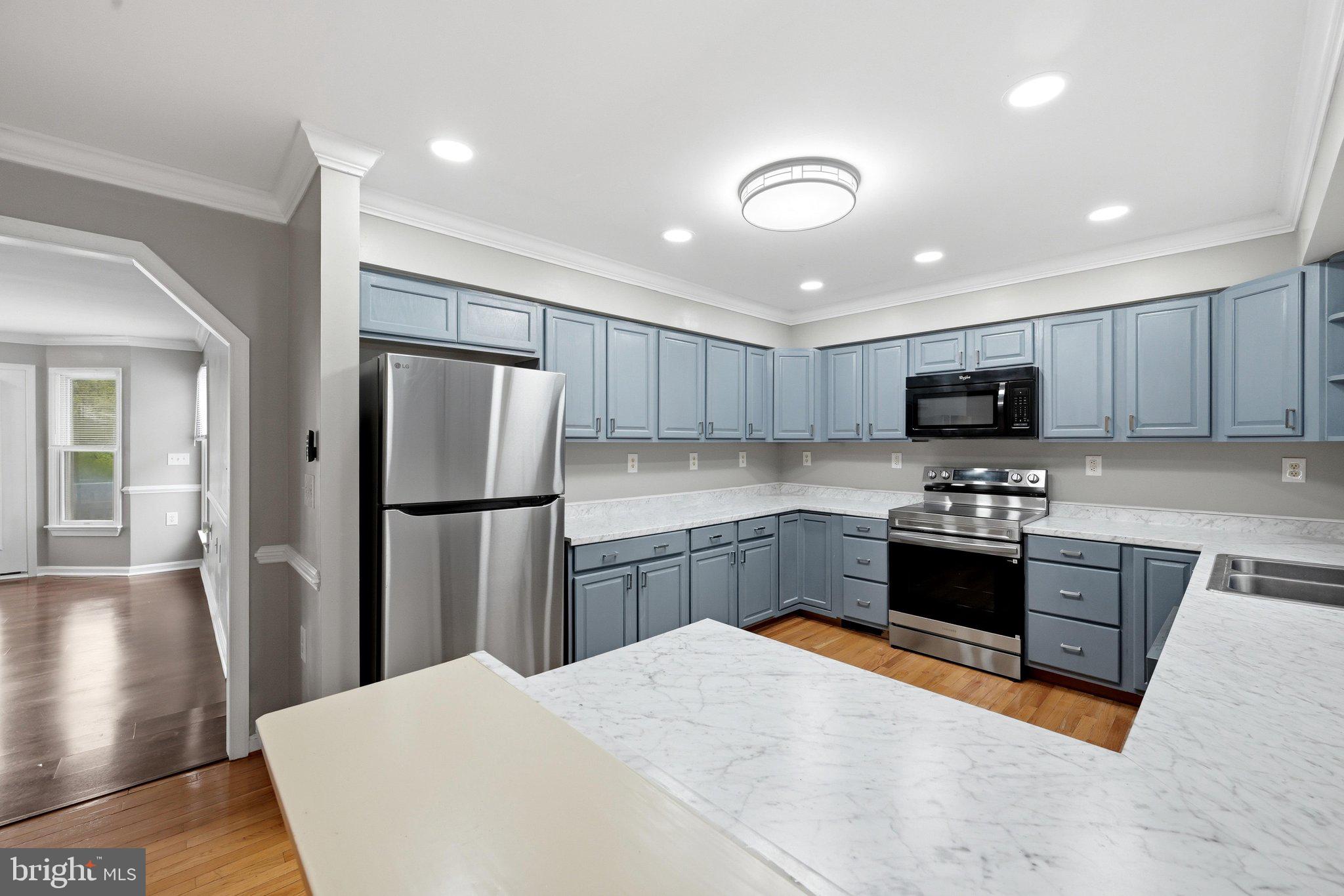 DOUGLAS OAKS - Residential