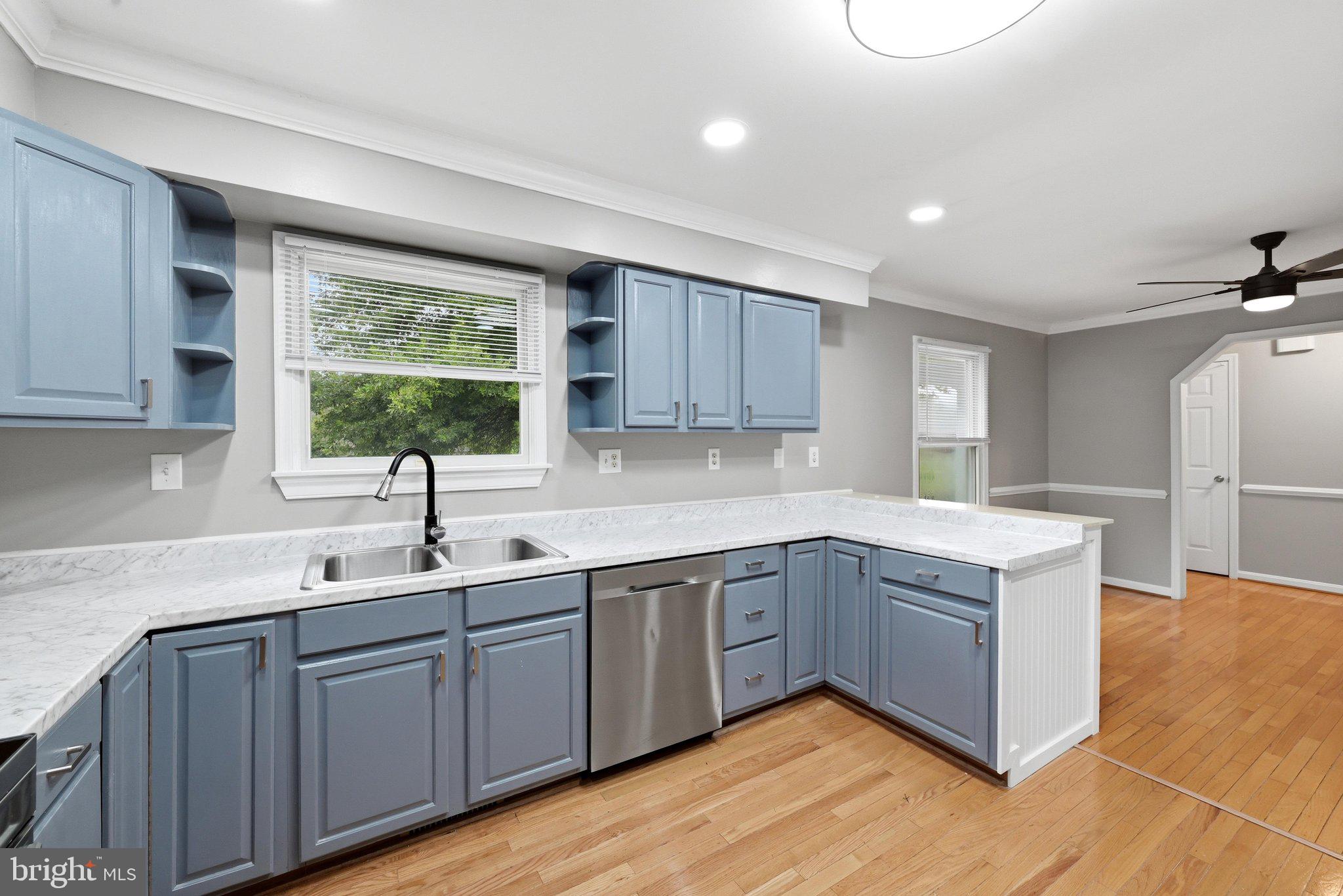 DOUGLAS OAKS - Residential