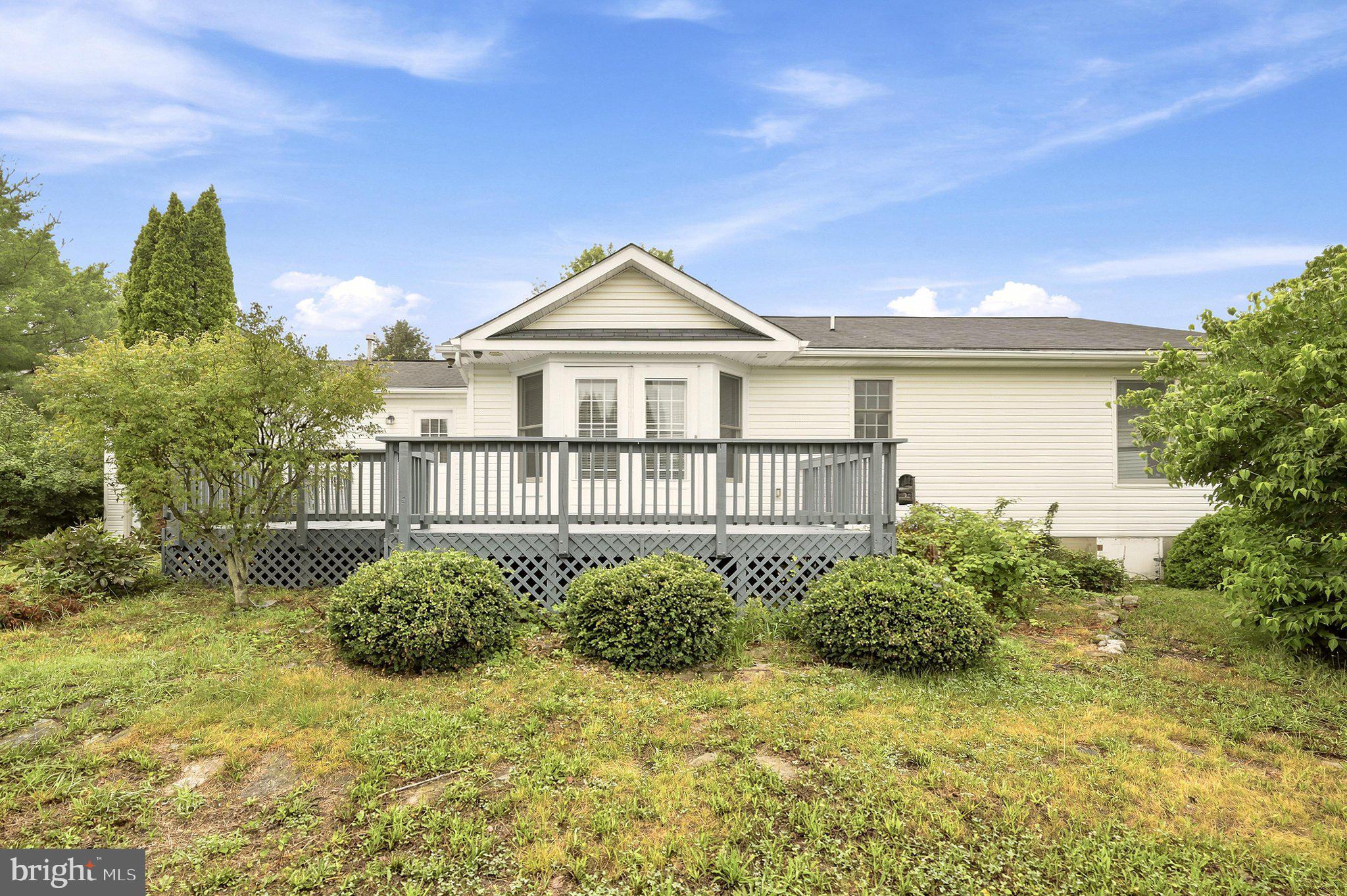 DOUGLAS OAKS - Residential