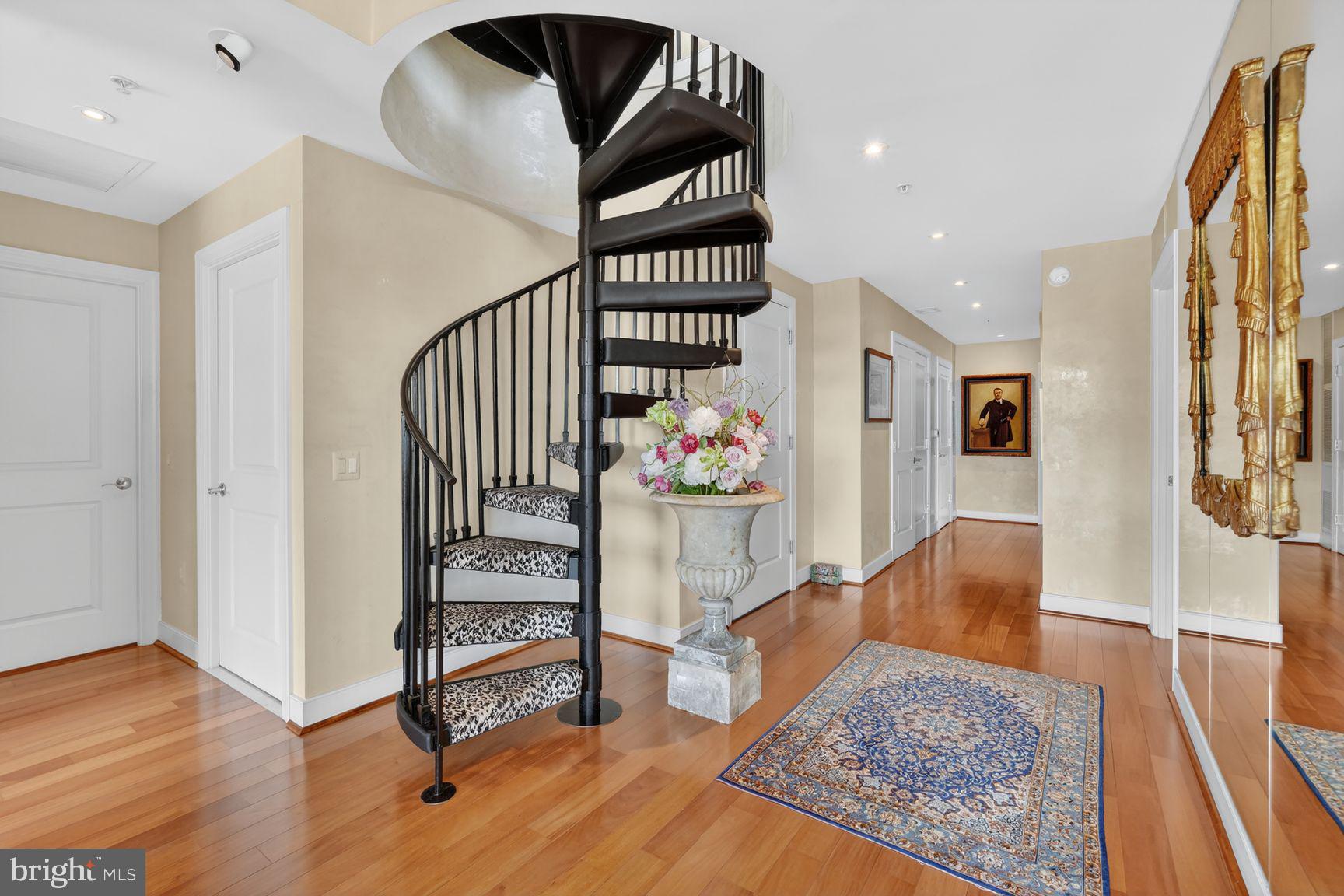 WEST END - Residential