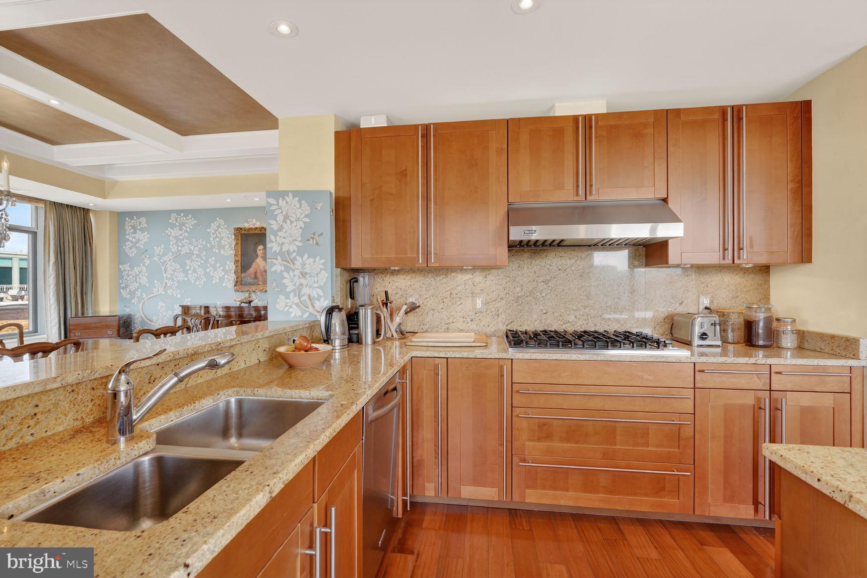 WEST END - Residential