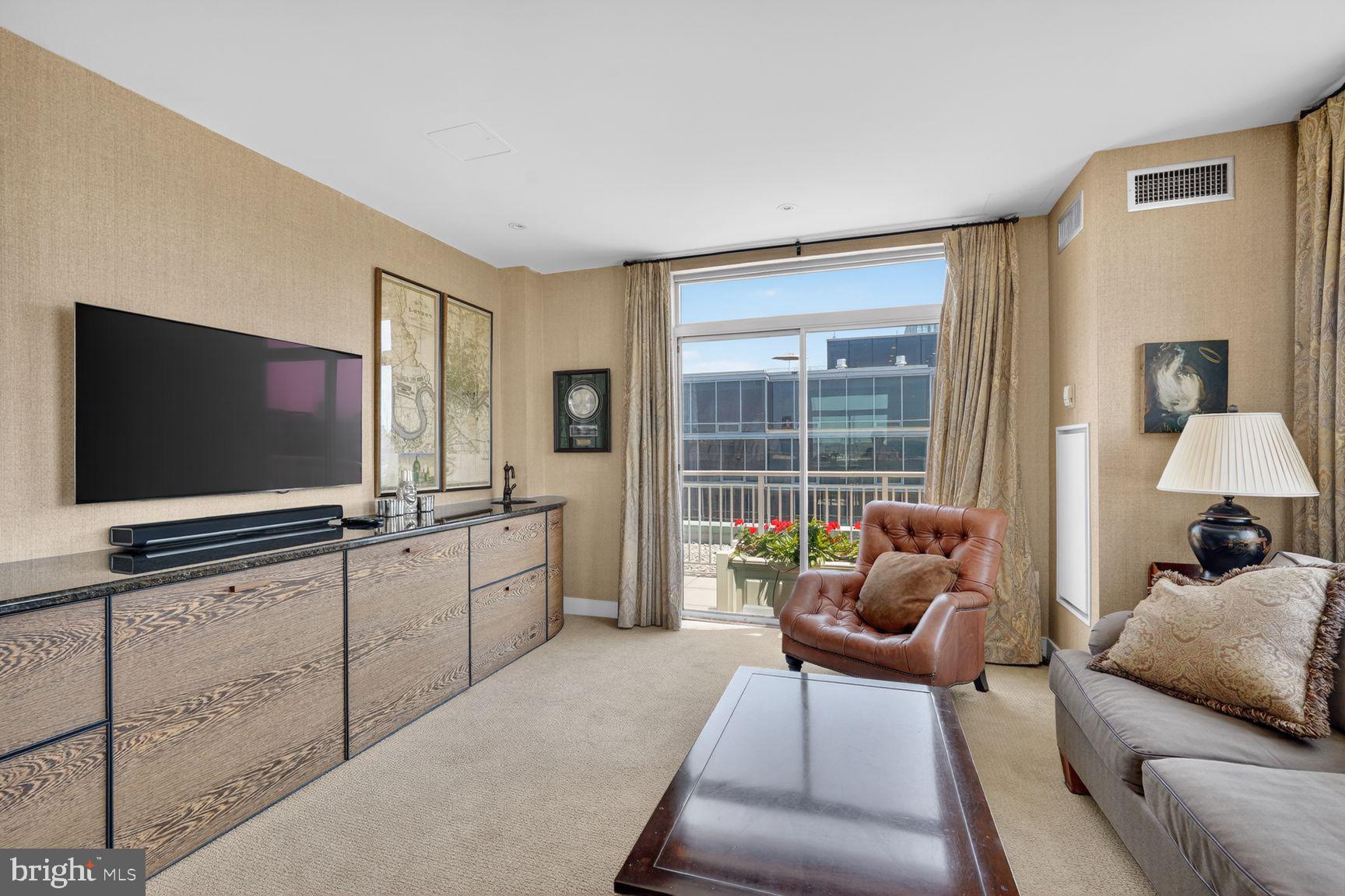 WEST END - Residential