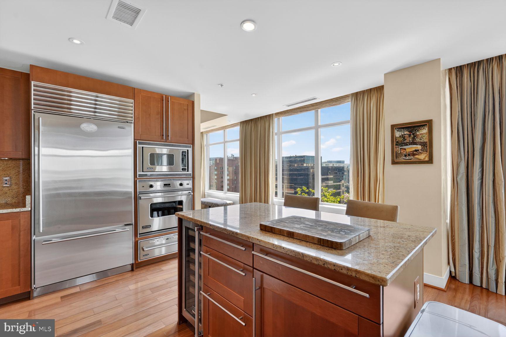WEST END - Residential