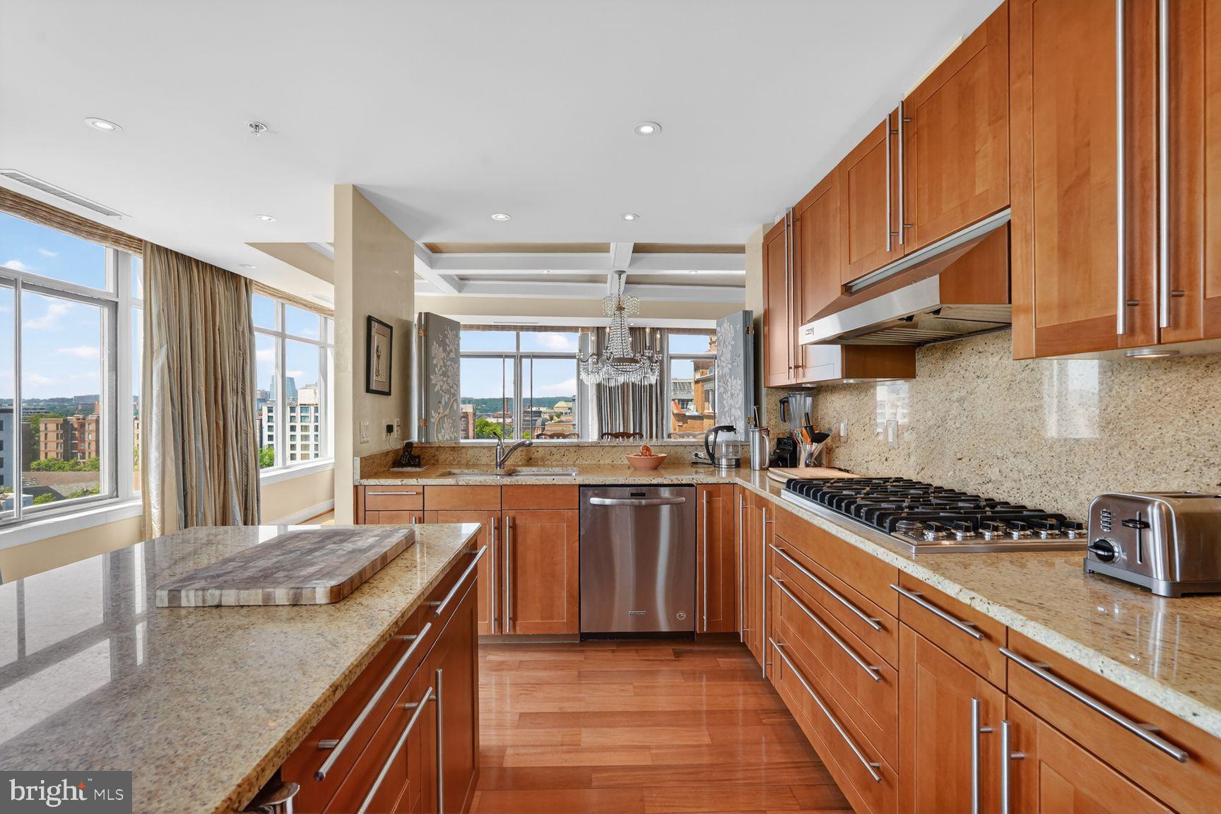 WEST END - Residential