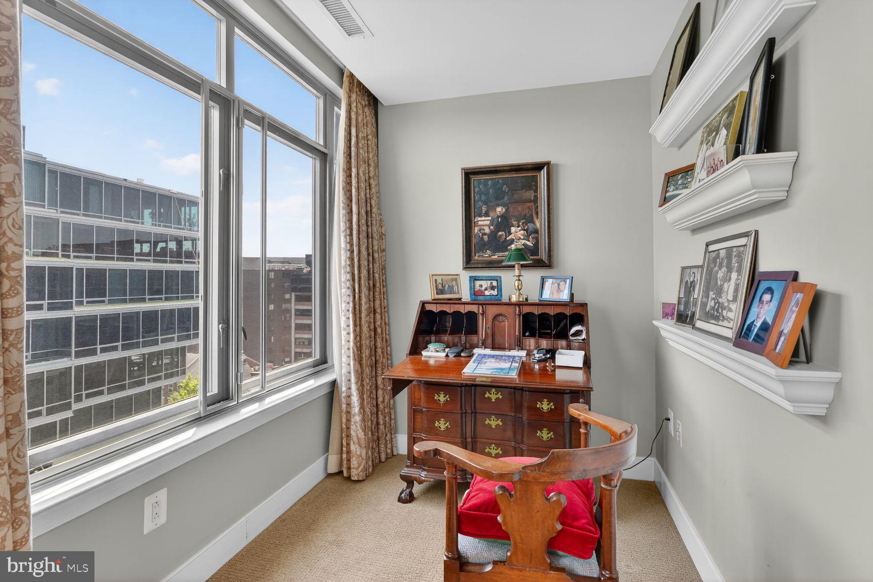 WEST END - Residential