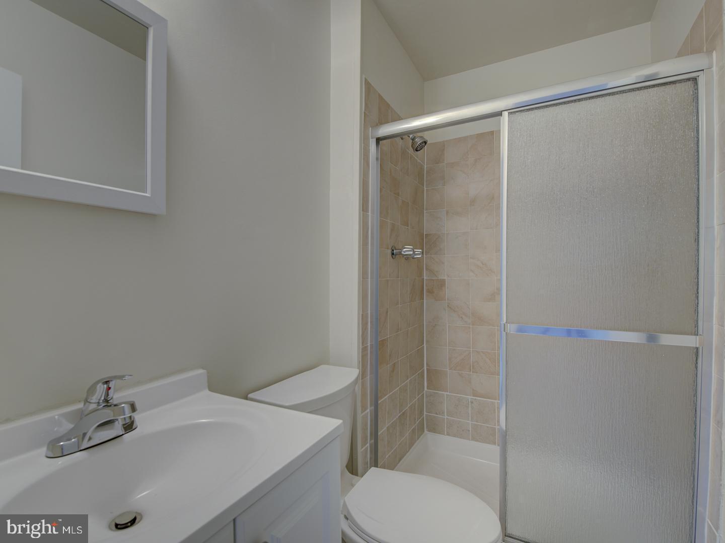 LAKEPOINTE - Residential Lease