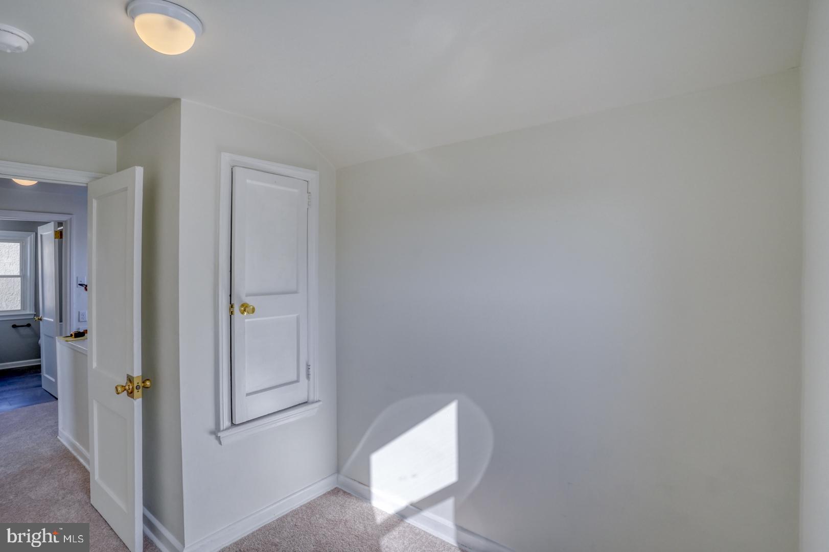 COLLINS PARK - Residential