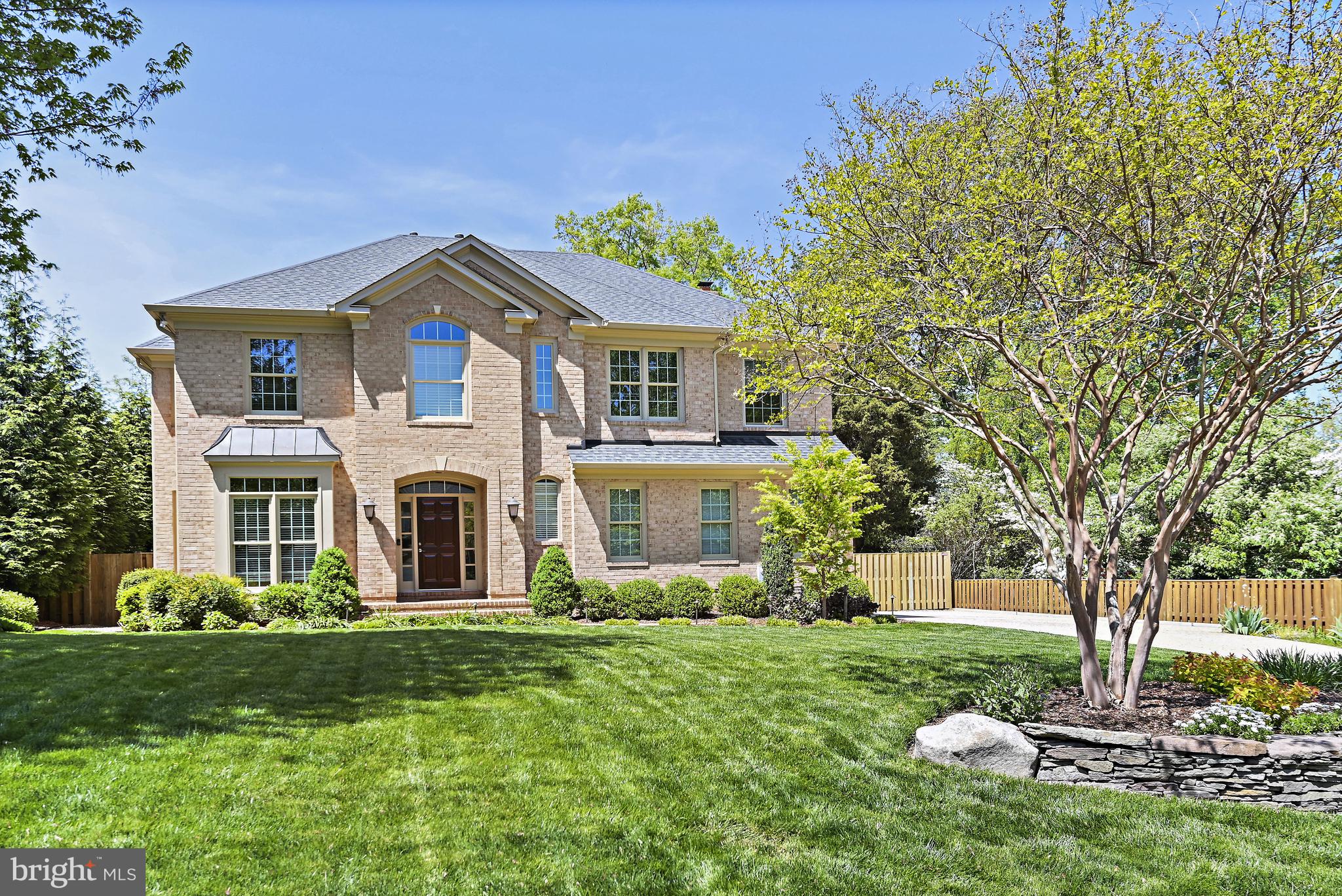 ESQUIRE HICKS - Residential