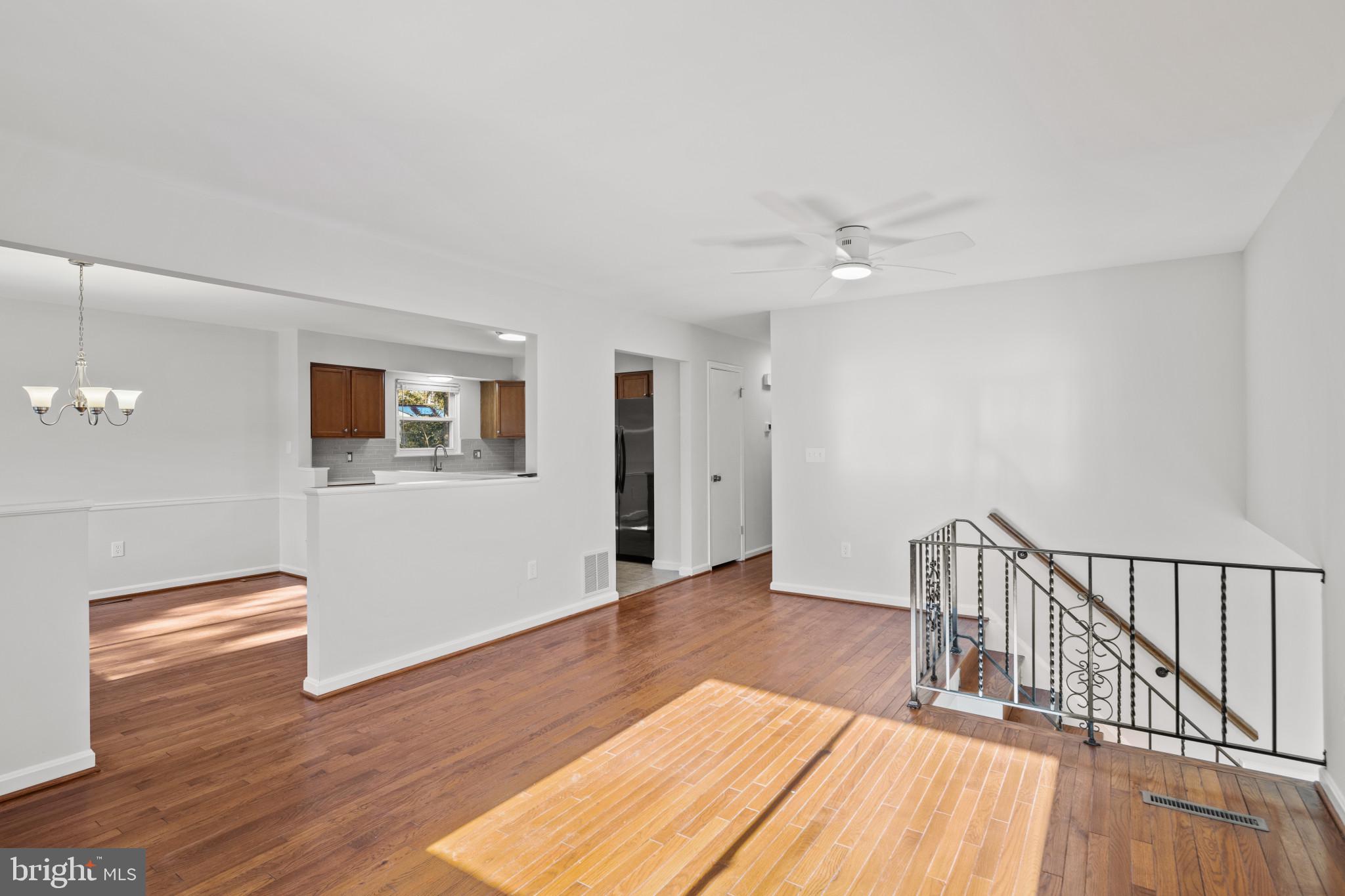 HILLSMERE ESTATES - Residential Lease