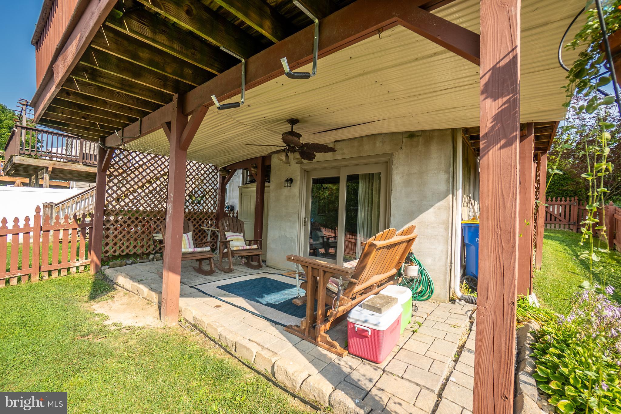 COLONIAL HILLS - Residential