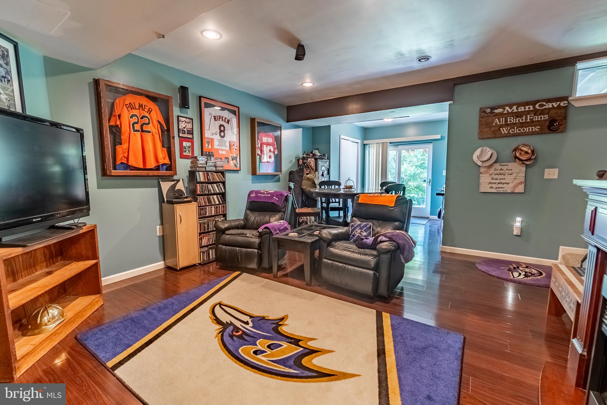 COLONIAL HILLS - Residential