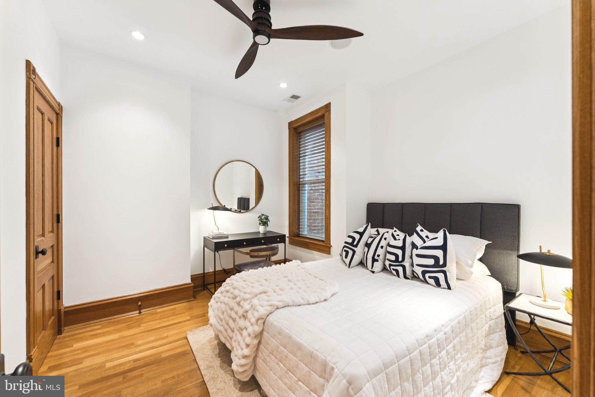 DUPONT CIRCLE - Residential