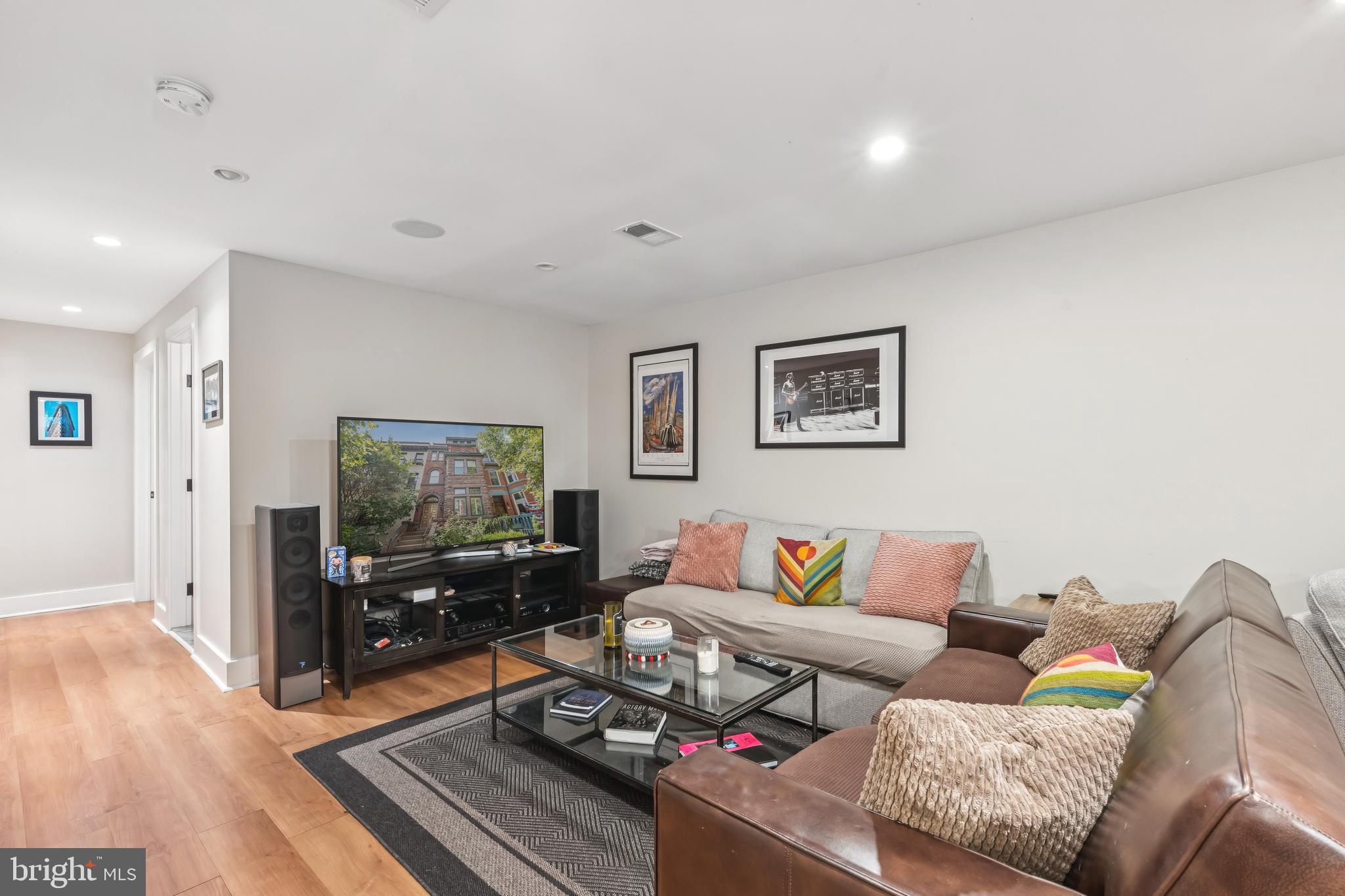 DUPONT CIRCLE - Residential