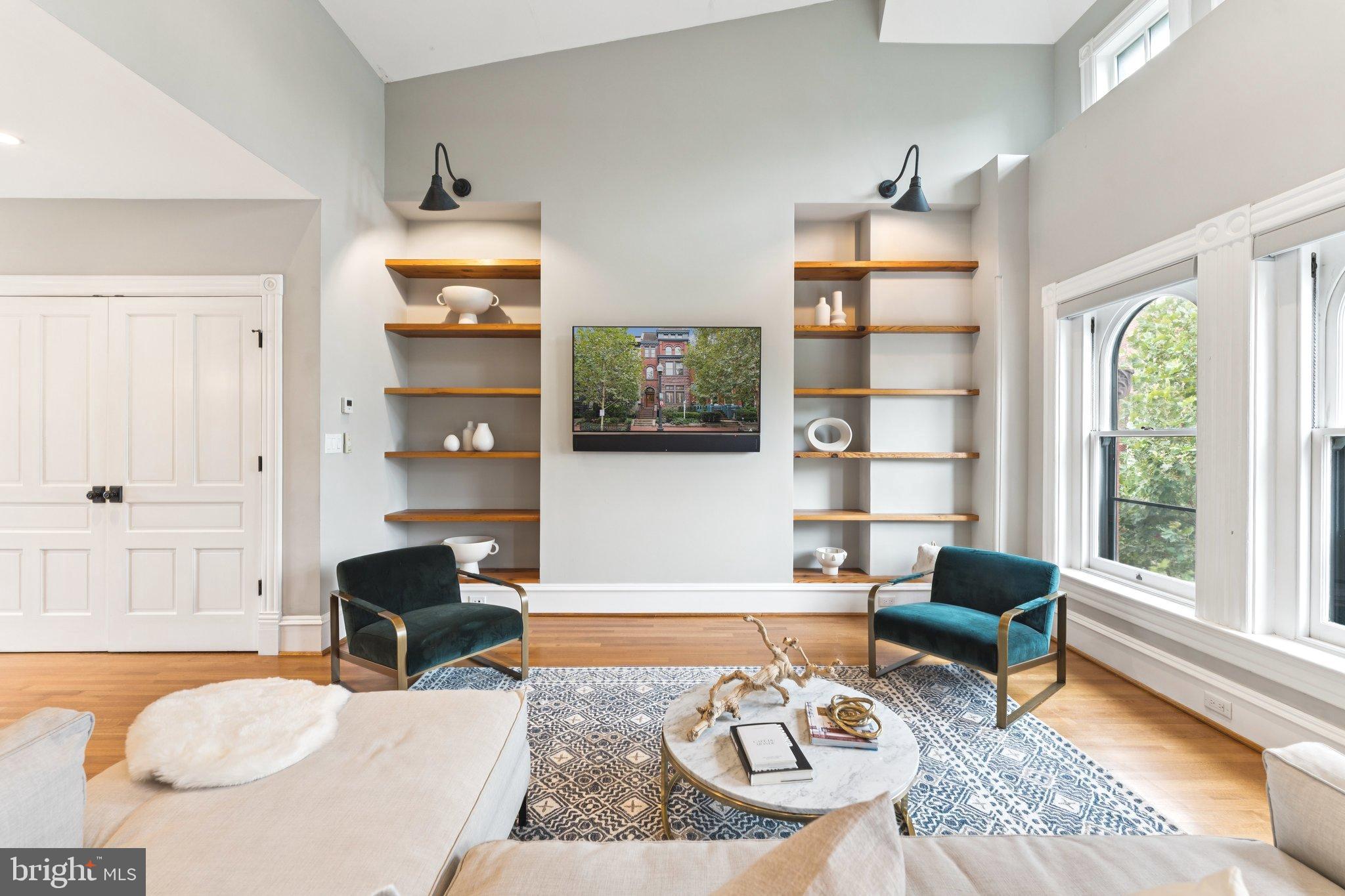 DUPONT CIRCLE - Residential