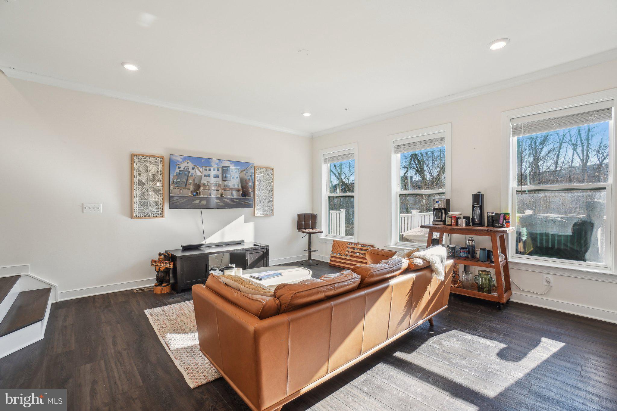 HUNTINGTON CROSSING - Residential Lease