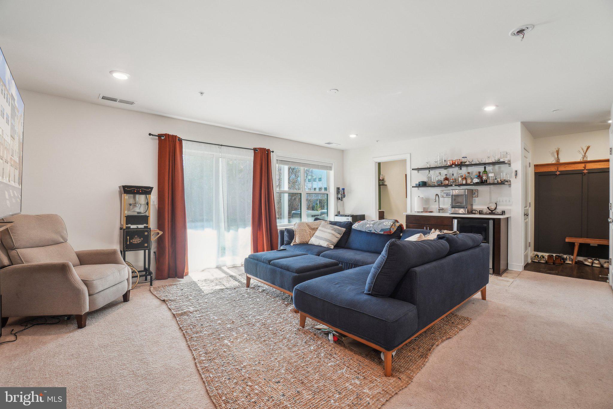 HUNTINGTON CROSSING - Residential Lease