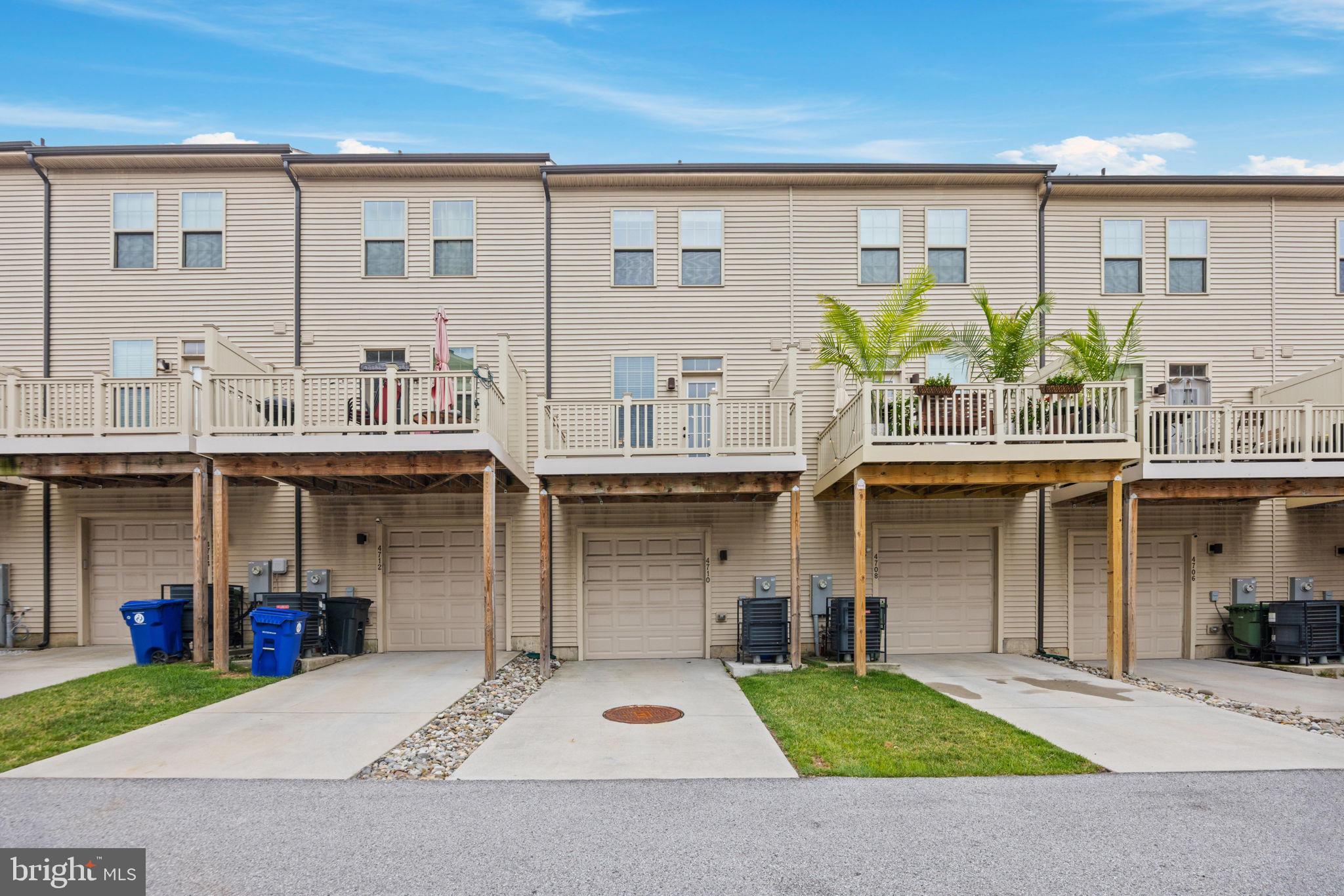 OLDHAM CROSSING - Residential