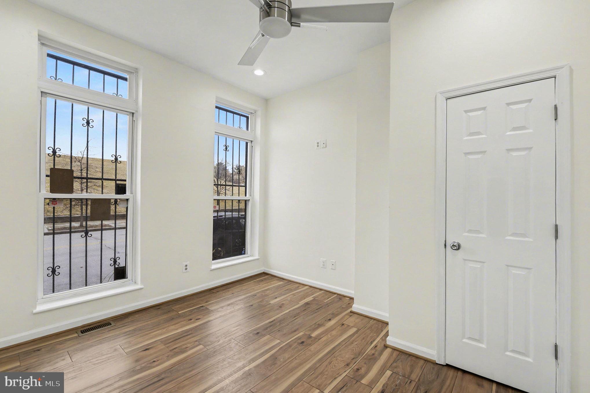 JOHNSTON SQUARE - Residential