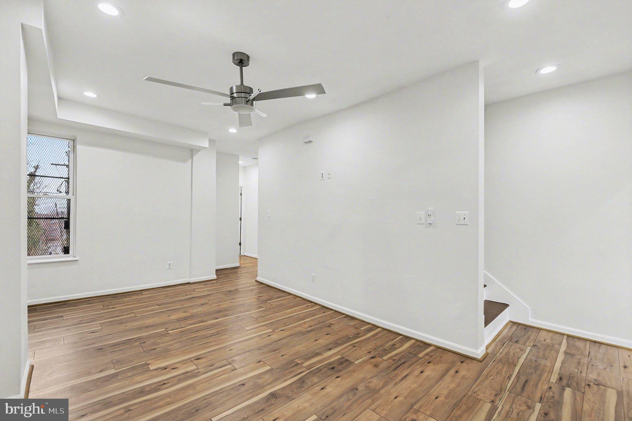 JOHNSTON SQUARE - Residential