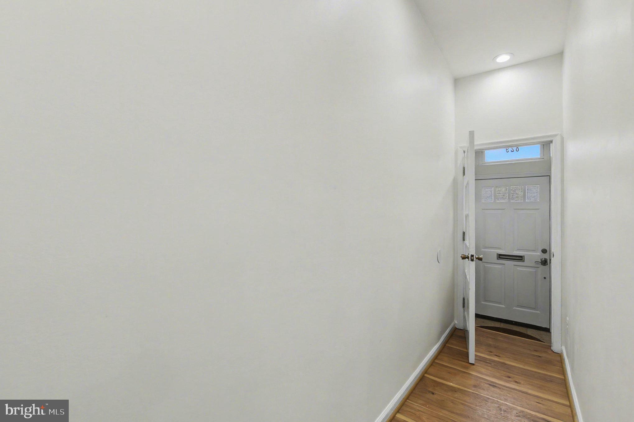 JOHNSTON SQUARE - Residential
