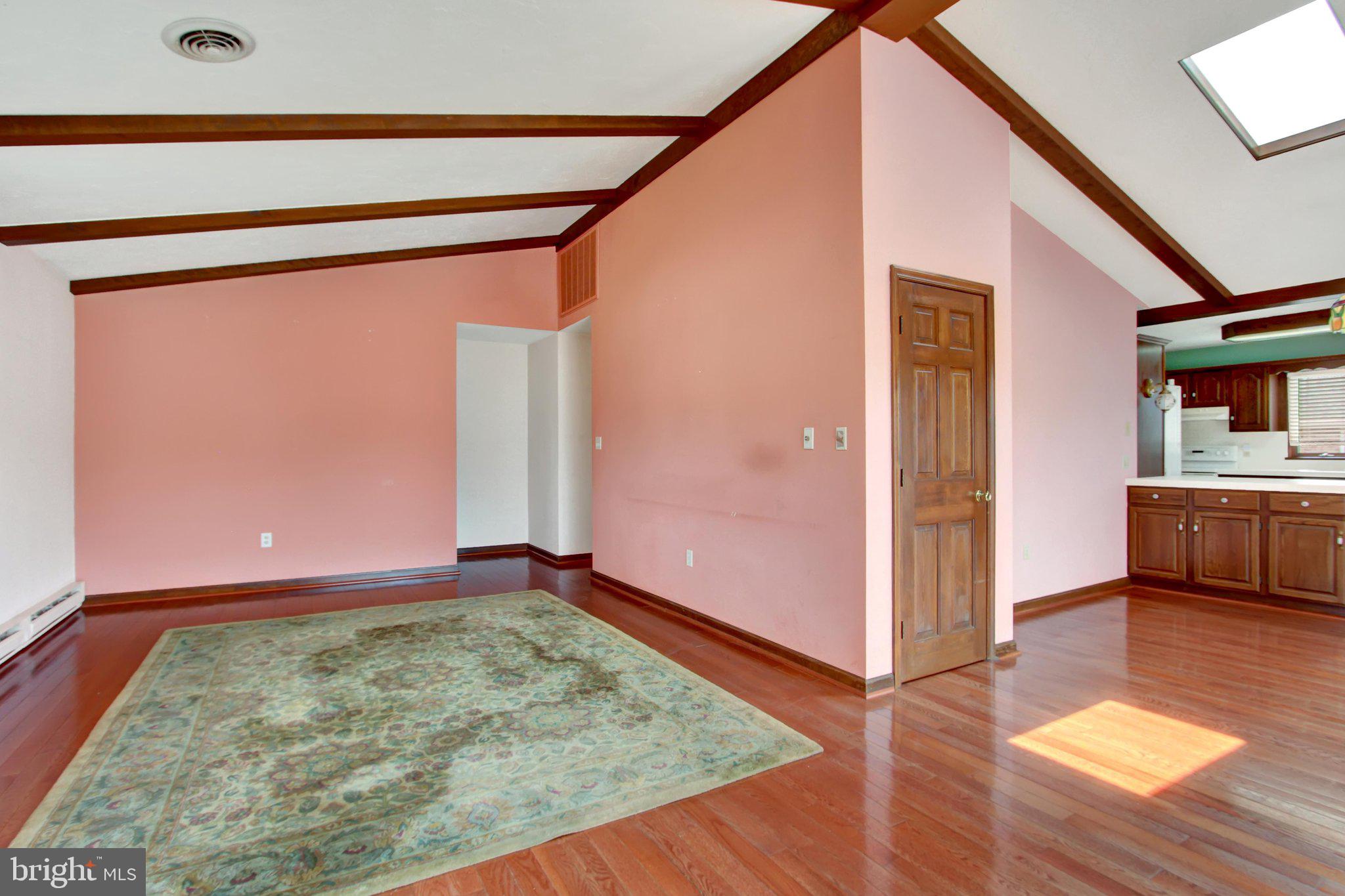 LAKE HERITAGE - Residential
