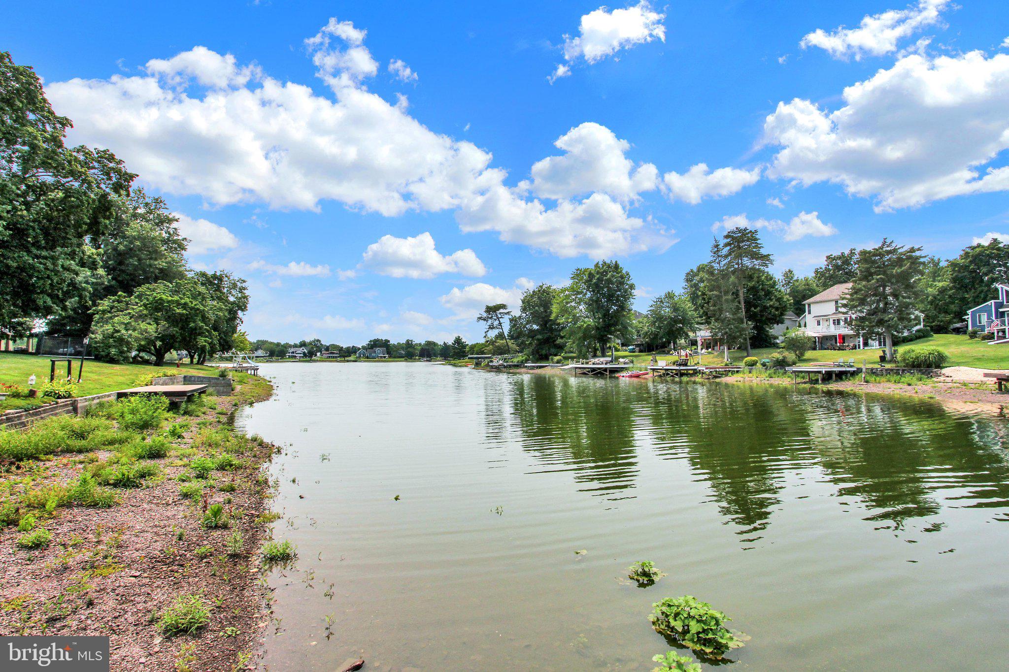LAKE HERITAGE - Residential