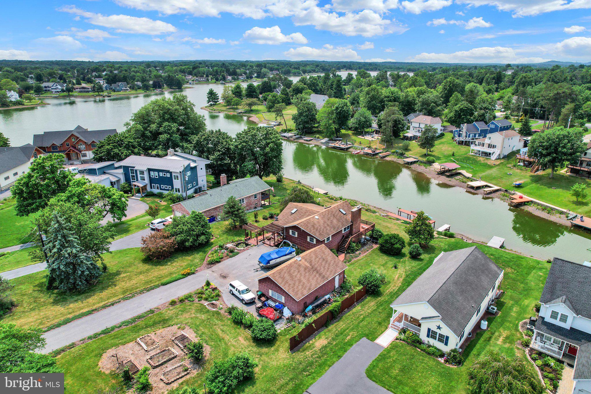 LAKE HERITAGE - Residential